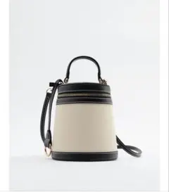 バケツ型ショルダーバッグ ベージュとブラック