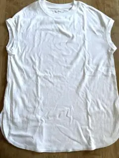 無印良品　フレンチスリーブ　M〜Lのサムネイル