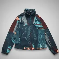 超美品　UNDER ARMOUR ウィンドブレーカー　ナイロンジャケットM軽量
