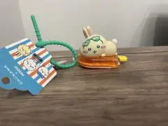 【海外限定】MINISO　メイソウ　ちいかわ　うさぎ　キーホルダー　アイス
