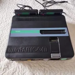 ツインファミコン黒セット動作品ニンテンドーバージョン 中古】【動作品】 FC ツインファミコン FFマーク版 本体 黒 後期