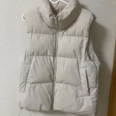 ニ*ん様 GU ベージュ ダウンベスト