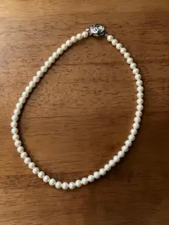 フェイクパールネックレス