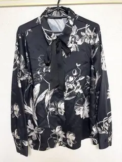 ZARA 花柄リボン付きサテン生地シャツ