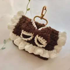 【イヤホンケース】リボン＊ハンドメイド＊ブラウン＊シルバー(ラメ入り)＊編み物