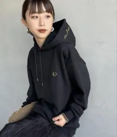 FRED PERRY/フレッドペリー 別注 フードロゴ刺繍スウェットパーカー M