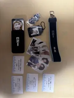 ENHYPENキーホルダー 、トレカ