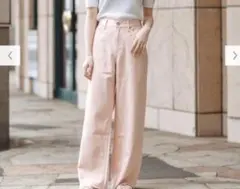 新品未使用UNIQLO ライトピンク ストレートジーンズ 32匿名発送