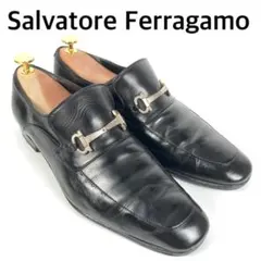 サルヴァトーレフェラガモ　スクエアトゥガンチーニホースビットレザーローファー　黒