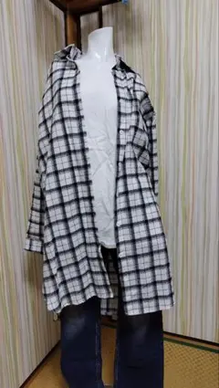 新品タグ付　ジュノア チェックロングオーバーシャツ L 白(シャツのみ出品)