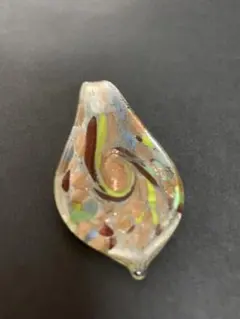 ハンドメイド 葉型ペンダントトップ