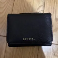niko and ... ブラック 三つ折り財布