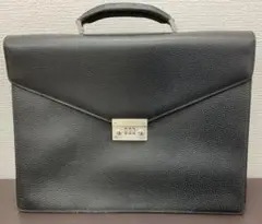 フェラガモ　ブラック　ビジネスバッグ