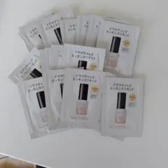 マキアージュ ドラマティックエッセンスリキッド オークル20 サンプルのサムネイル