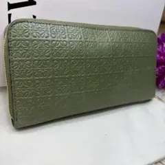 美品✨ロエベ リピート アナグラム 総柄 ラウンドファスナー レザー グリーンのサムネイル