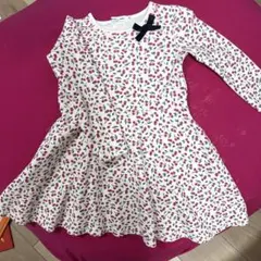 Bebeチェリー柄長袖ワンピース