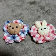 クマとウサギの花形ヘアアクセサリー