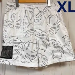 【美品】Nike SB モンステラ柄 ショートパンツ ／XLのサムネイル