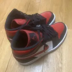 ナイキ エア ジョーダン 1 ミッド