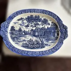 青と白の風景画 陶器製楕円形皿