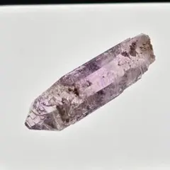 高透明度アメジスト 単結晶/ロングポイント 46g 紫水晶 原石 高透明度アメジスト 単結晶/ロングポイント 46g 紫水晶 原石 - メルカリ