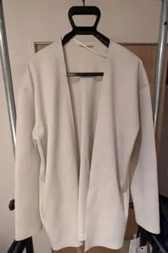 クリーム色 ノーカラージャケット