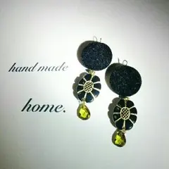 #No.20 ベロア調コインとアンティークフラワーのピアス