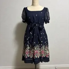 ⭐︎美品⭐︎ Ferouxフェルゥ　ワンピース スカート ネイビー　花柄　刺繍のサムネイル