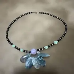 年越し女神からの幸運　天然石 花形ペンダント ネックレス