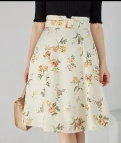 【トッコクローゼット】花柄フレアスカート ベルト付き