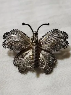 銀線細工　蝶々　ヴィンテージブローチ　バタフライ　フィリグリー