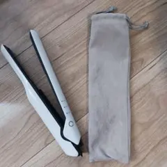 ホワイト ストレートヘアアイロン 収納袋付き