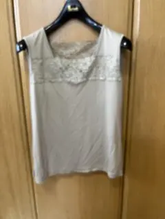 SWEET MIND レース使いタンクトップ カーキベージュ