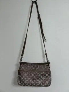 2025年最新】russet 素材：ナイロン ショルダーバッグの人気アイテム