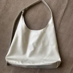 LOWRYS FARM シルバー ショルダーバッグ