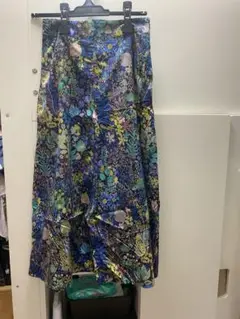 サラウェア　リバティ花柄フレアスカート ひざ下丈