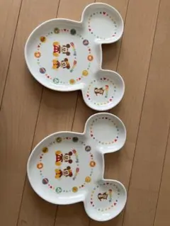 【希少】ディズニーリゾート　和食器　ミッキーマウス 皿 3枚セット Amazon.co.jp: 三郷陶器(Sango Toki) ディズニー ミッキーマウス