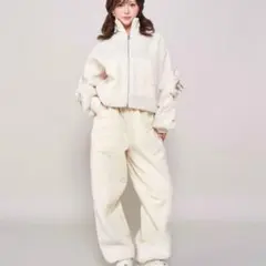 ダーリッチ ボアコンビリボンポケットロングパンツ アイボリー