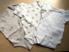 GAP ロンパース3枚セット