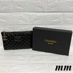chanel ノベルティ キルティング ポーチ　小物入れ　コスメ ブラック 黒