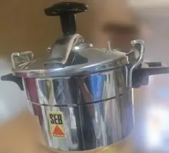 SEB 圧力鍋 フランス製 蒸し器付き - メルカリ