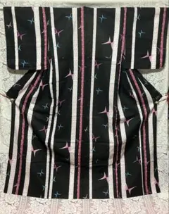 【中古】HANAE MORI 浴衣　黒地にストライプ　蝶々柄　綿86％麻14%