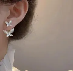 バタフライ ピアス(両耳用)
