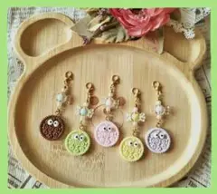 お顔つきカラフルクッキーのチャーム　５個セット