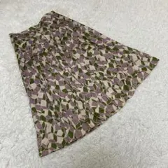 Sybilla シビラ　膝丈フレアスカート　総柄　綺麗め　紫　緑　M