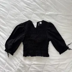 DIVIDED H&M シャーリング パフスリーブ トップス 黒 XSのサムネイル