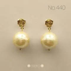 ✨SALE✨No440✺訳あり特価•薔薇デザインチタンピアス•コットンパール