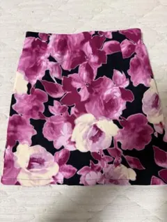 Delyle NOIR 花柄タイトスカート