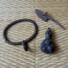 昭和レトロ 南部鉄器 鉄製 鋳物 三日月型 猿手フック 吊りし花器