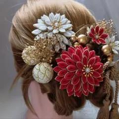 つまみ細工　髪飾り　赤　白　金　ちりめん　成人式　結婚式　和装　袴　水引　和玉